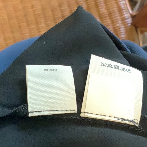 Rachel by Rachel Roy- Sleeveless knit Navy and Black- M- Zip Shoulder - Picture 11 of 11